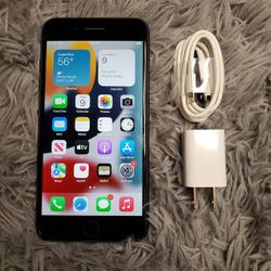 iPhone 7 Plus - UNLOCKED - Like New 
