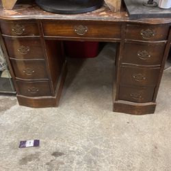 Old Small Desk 