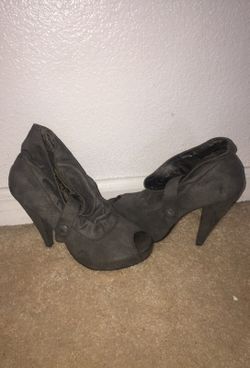 Grey boot/heels