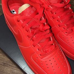 Nike Air Force 1 Triple Red