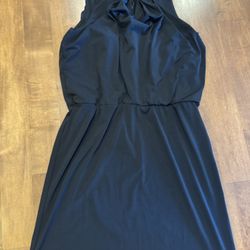 Woman’s White House, black market Little black dress shipping available