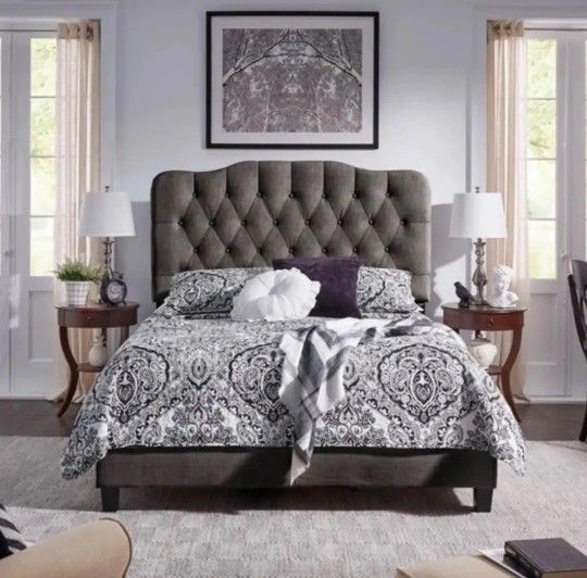 Beautiful Queen Gray Tufted Bed (New In A Box )