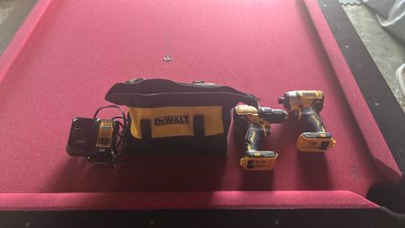 DeWALT drill set