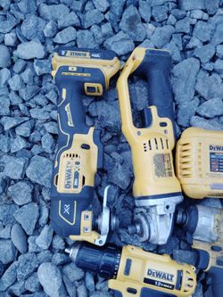 DeWalt 20V Cordless Power Tool Kit - Like New!