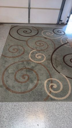 Free carpet 6.5 feet by 9 feet