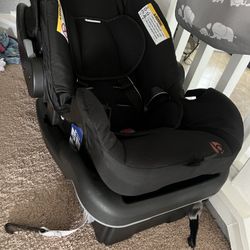 Baby Trend Car seat/ Stroller Combo