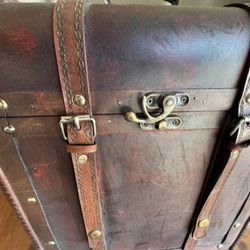 Antique Wooden 6 Bottle Wine Gift Box