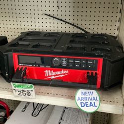 Milwaukee Radio 