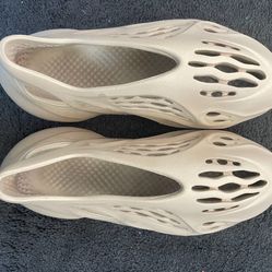Yeezy Foam Runner “Mist”