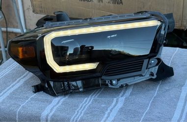 16-22 Toyota Tacoma Smoke Black Dual Projector LED Strip Headlights