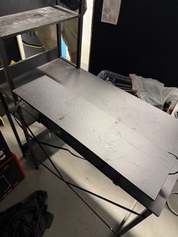 Gaming desk