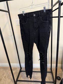 American Eagle Size 8 Women’s Black Ripped Jeans