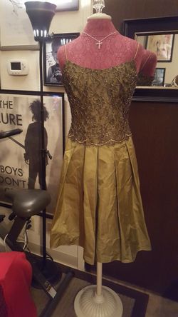Size 8 dress, Woodland Ca