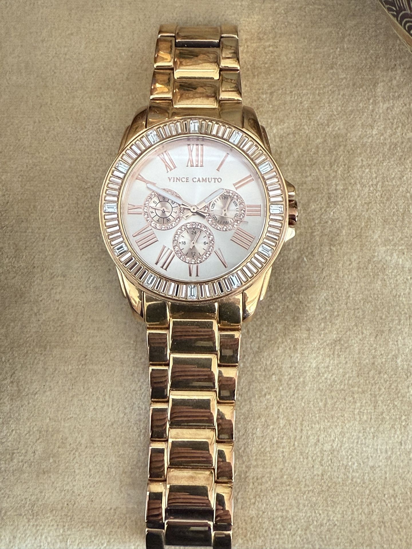 Vince Camuto Swarovski Crystal Accented MOP Dial Quartz Ladies Watch VC/5158