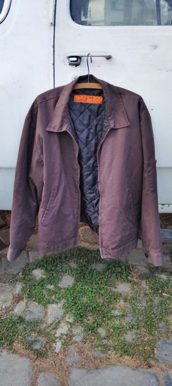 Red cap brown work jacket (size L)