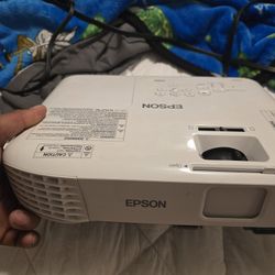 EX3280 3LCD XGA Projector