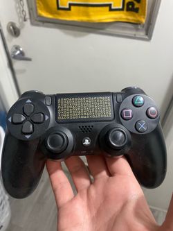 PS4 controller