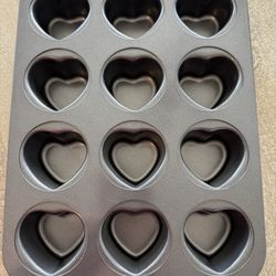 Wilton Heart Cupcake Pan