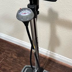 Giant Control Tower 1 Bicycle Floor Pump 
