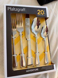 20 piece utensil flatware set NEW
