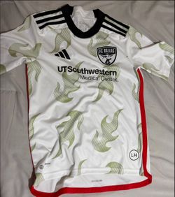 Boys FC Dallas jersey size 11/12y