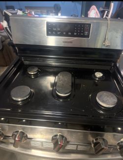 Stoves SAMSUNG and GE