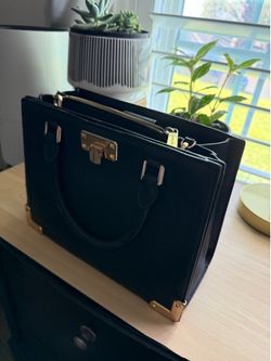 Michael Kors Manhattan Medium Satchel