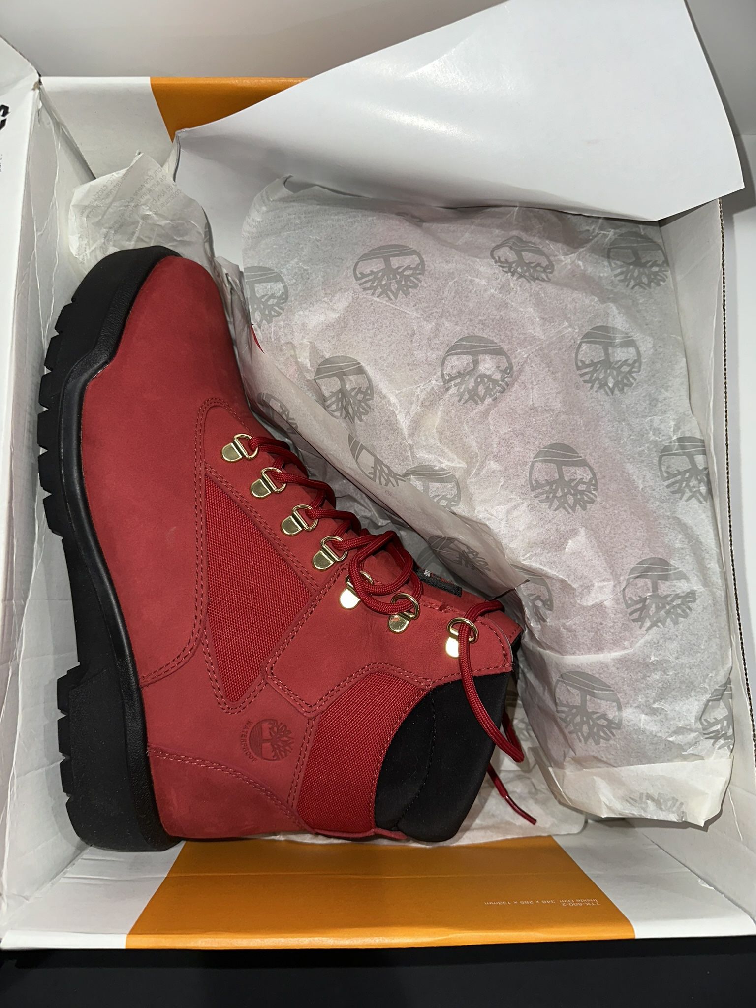 Timberland Field Boot 6 in L/F Boot Dark Red Nubuck size 9.5 mens