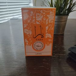 Yara Perfume by Lattafa – 100ml (Brand New Sealed) – Long Lasting
