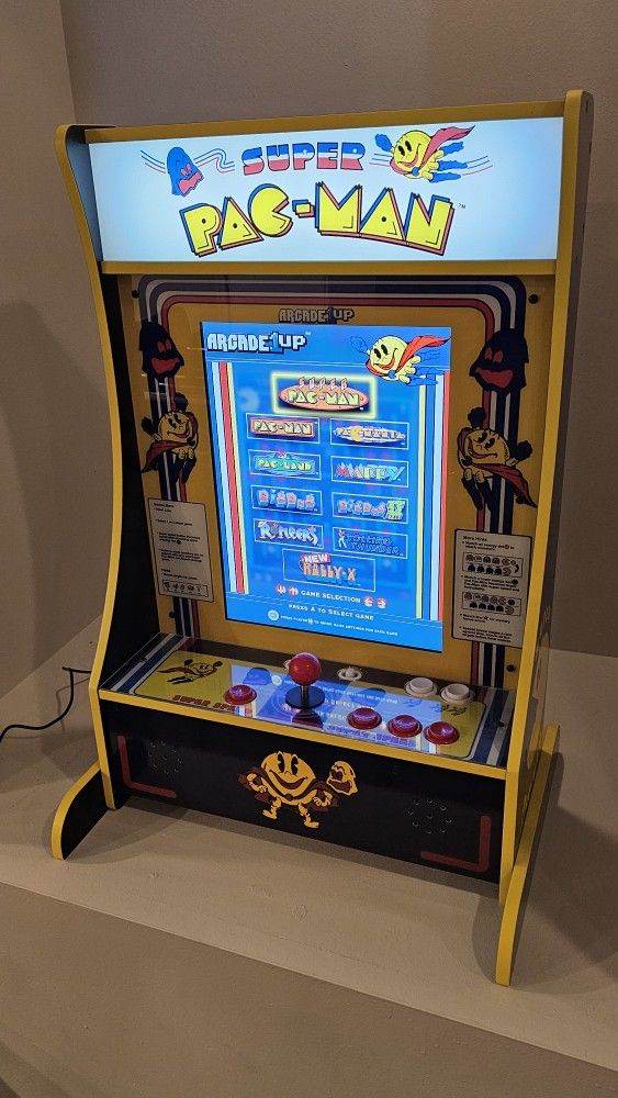 PAC MAN Arcade game