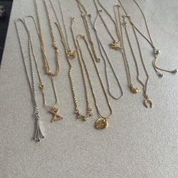 13 Ladies Costume Jewelry Necklaces Gold And Silver ToneMix 