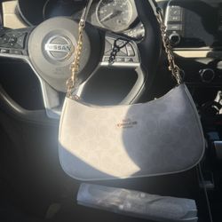 Classic Coach Teri Should Bag Brand New