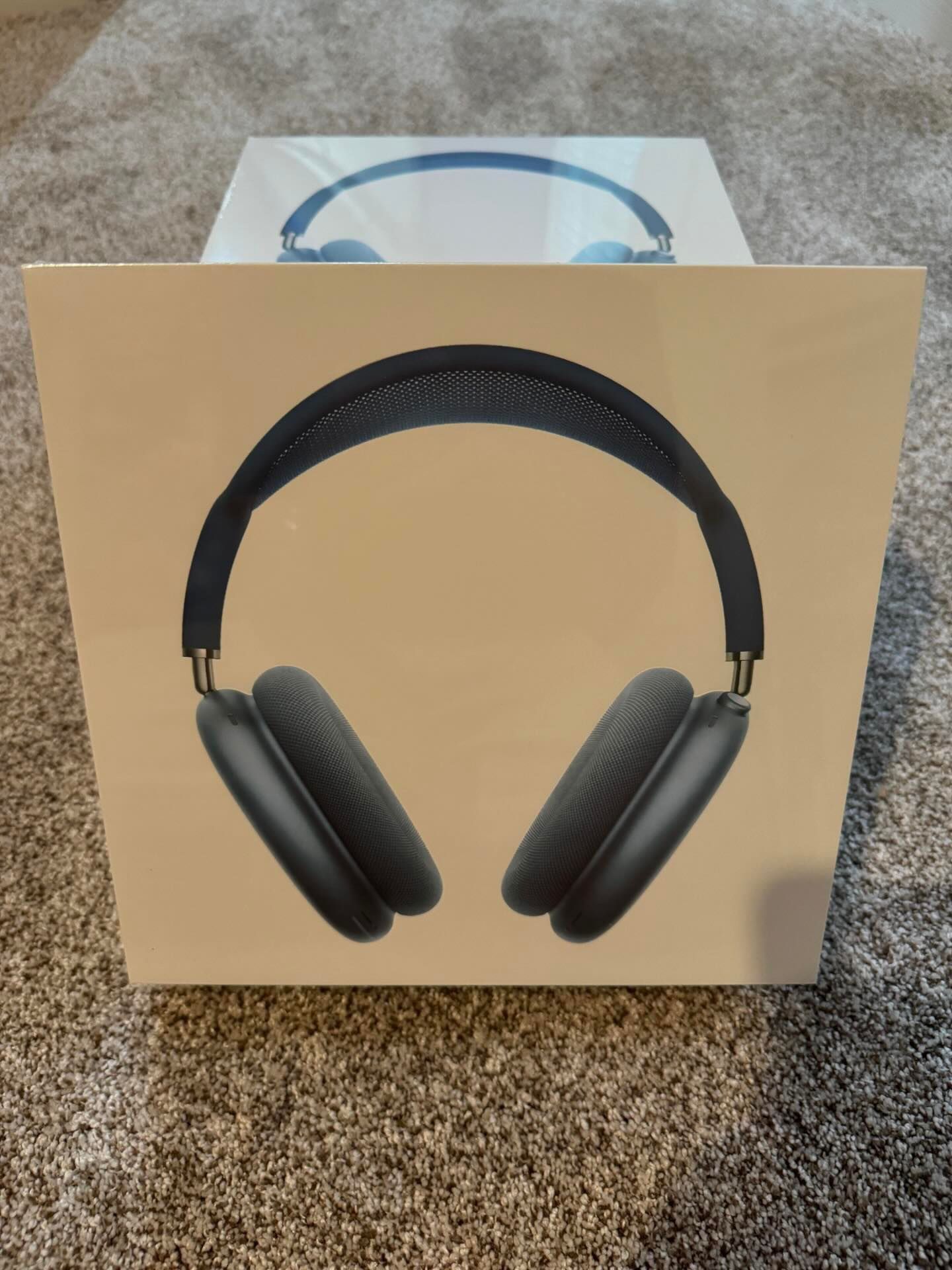 $320