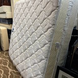 King Queen And Full Size Beds!!! Cheap! 