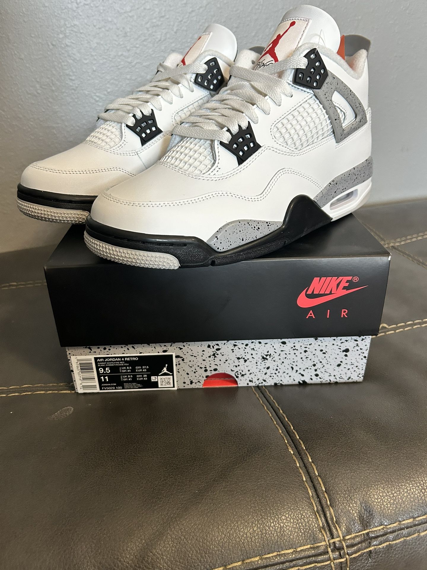 Jordan 4 Retro