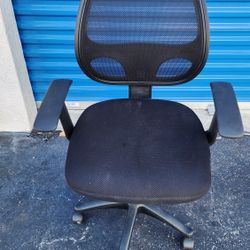 Black Rolling Office Chair