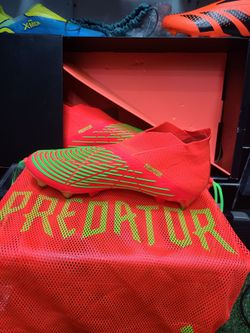 New soccer cleats Adidas predator edge+sg size 10.5 100%original