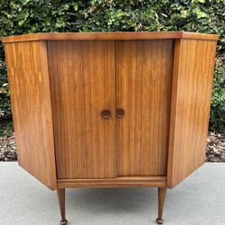 Mid-Century Modern Teak Corner Cabinet – 1960s