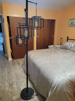 Floor lamp