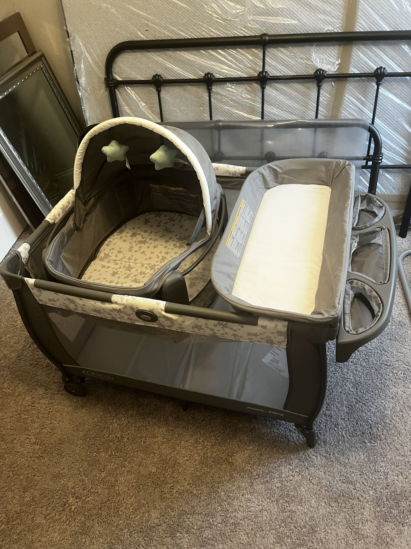 Graco Travel Dome Deluxe Pack N Play 