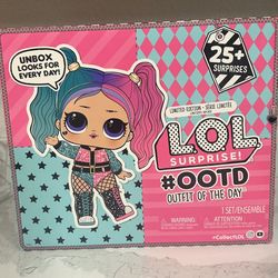 LOL Surprise! #OOTD Outfit of the Day with Limited Edition Doll 25+ Surprises
