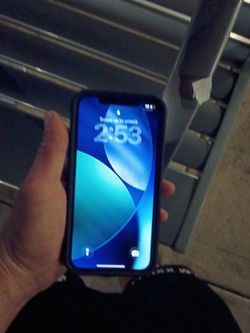 I phone 12 w otter box case