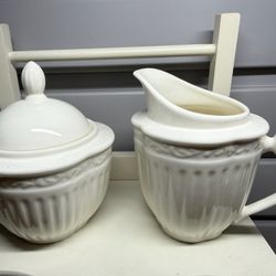 EUC Mikasa Italian Countryside Creamer And Sugar Bowl 