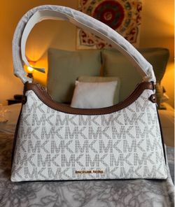 Brand new Michael Kors BAG MK Bag body bag