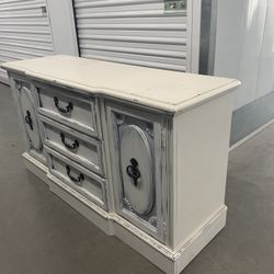 HANDMADE HAND-PAINTED DRESSER/CUPBOARD