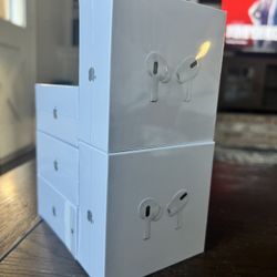 AIR PODS PRO FOR SALE ! ONLY 160 ! 