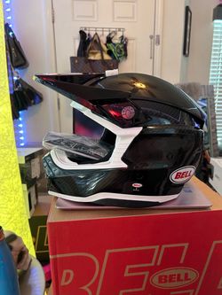 Bell Moto 10 Carbon Fiber Motocross Helmet large
