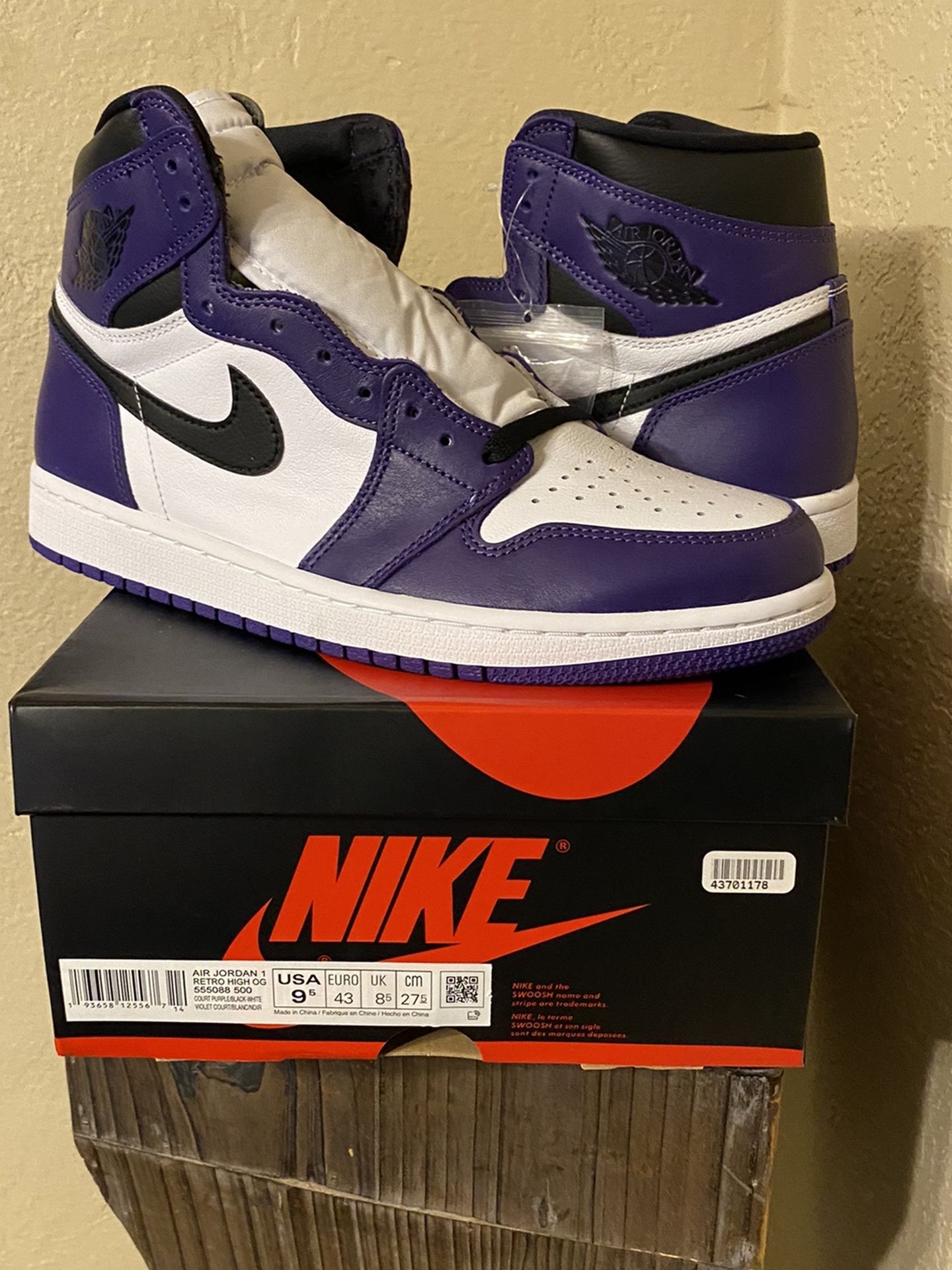 Air Jordan 1 Court Purple Size 9.5 Ds