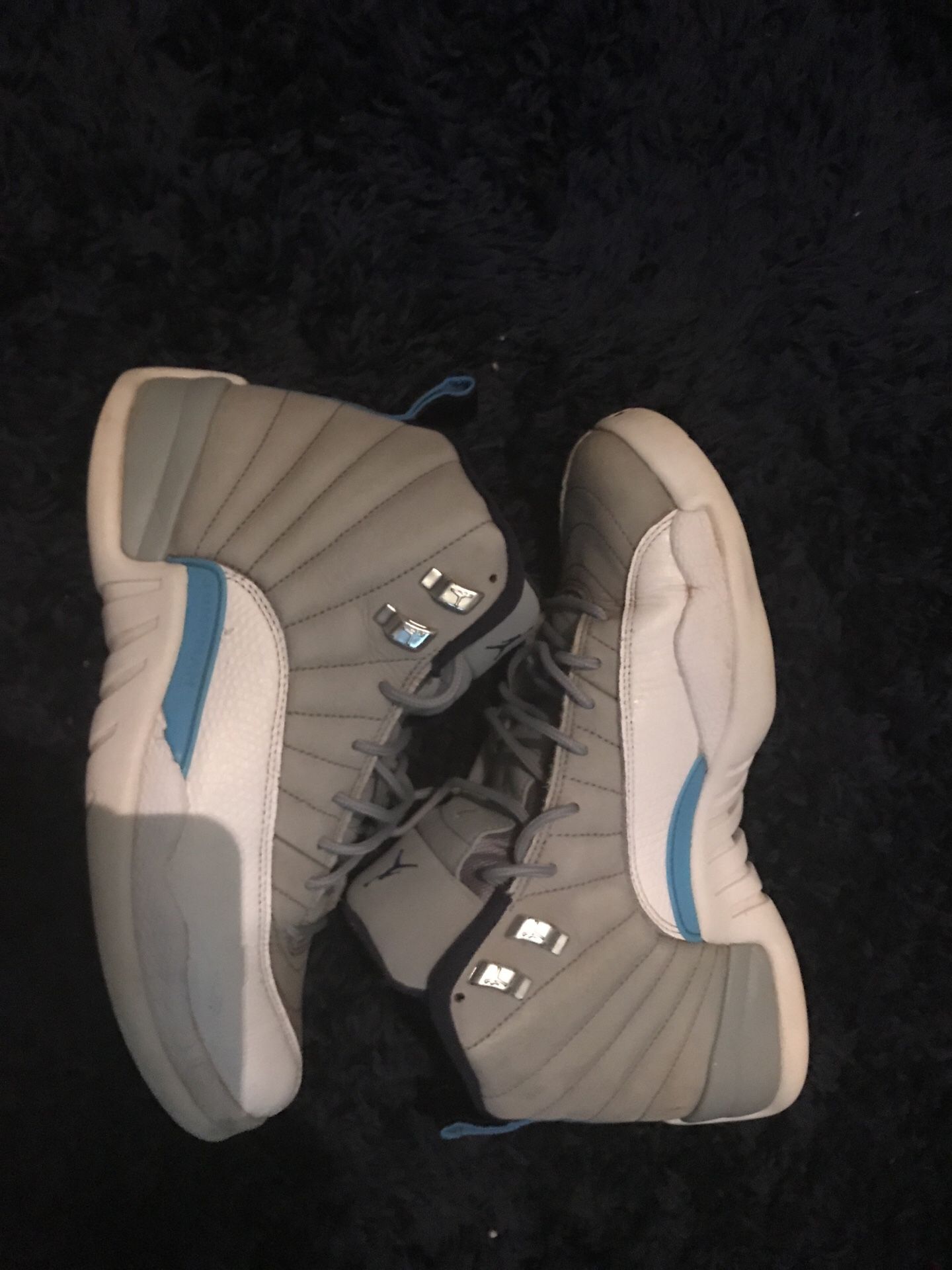 Jordan 12s size 8