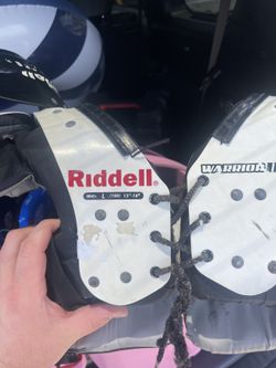 Youth Riddell Warrior II Shoulder Pads